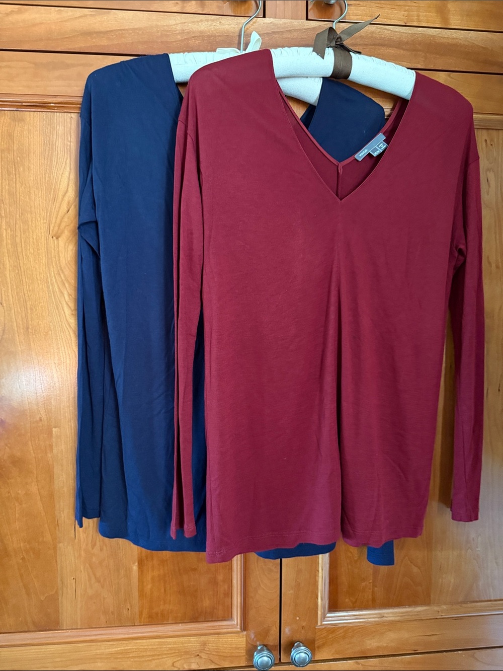 Vince Burgundy V‑Neck Long Sleeve Top with Navy Layer